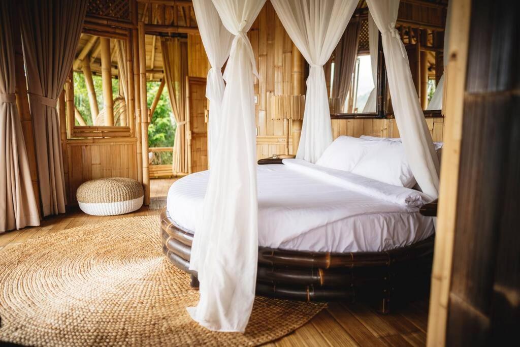 The Nude House Villa Selat Buitenkant foto