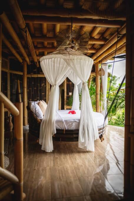 The Nude House Villa Selat Buitenkant foto
